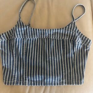 Levi’s crop top - women’s xs - NEW
